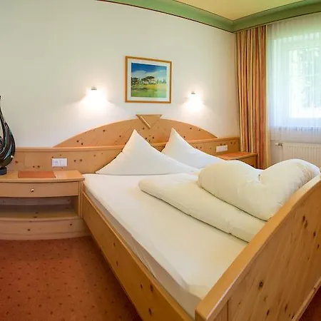 Appartementhaus Pinnisblick Neustift im Stubaital Pokoj fotografie