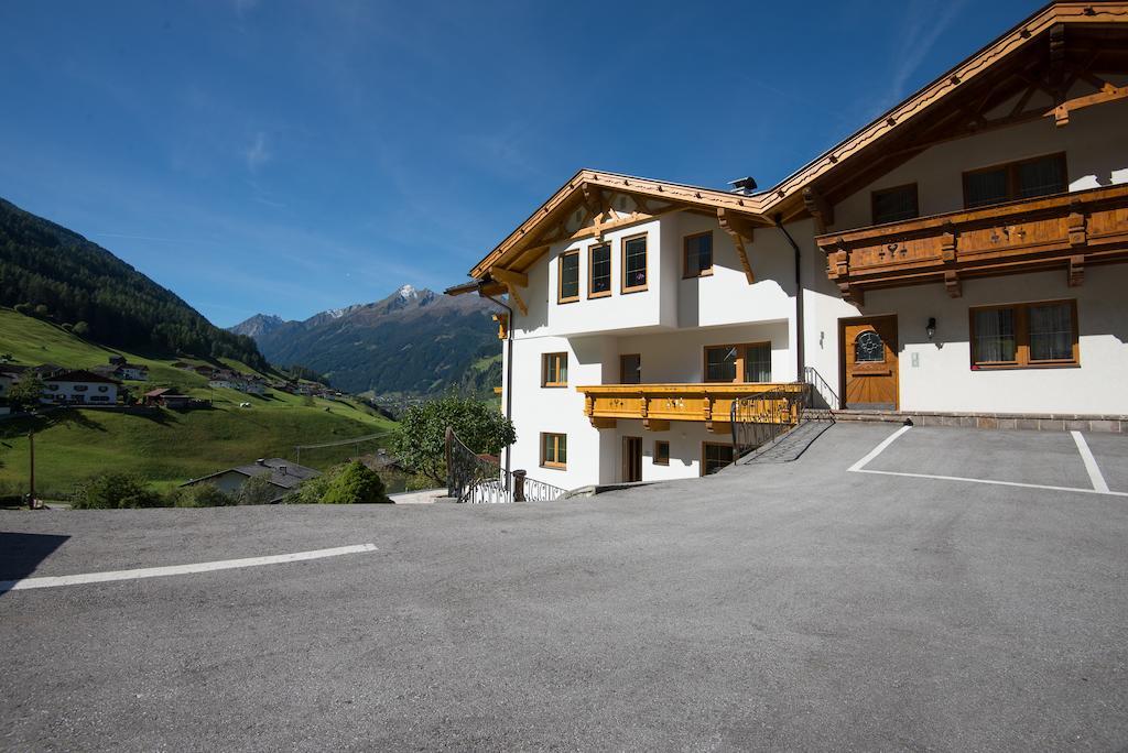 Appartementhaus Pinnisblick Neustift im Stubaital